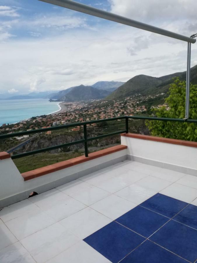 サン・ニコーラ・アルチェッラ La Terrazza Sull Isola Di Dinoヴィラ エクステリア 写真